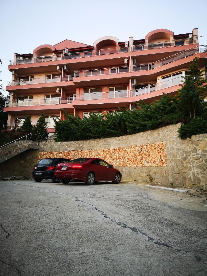 Apartamento Complex Karia IV Kavarna Exterior foto