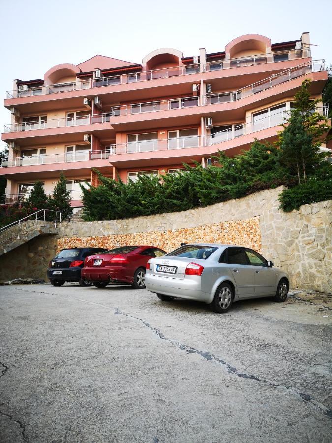 Apartamento Complex Karia IV Kavarna Exterior foto