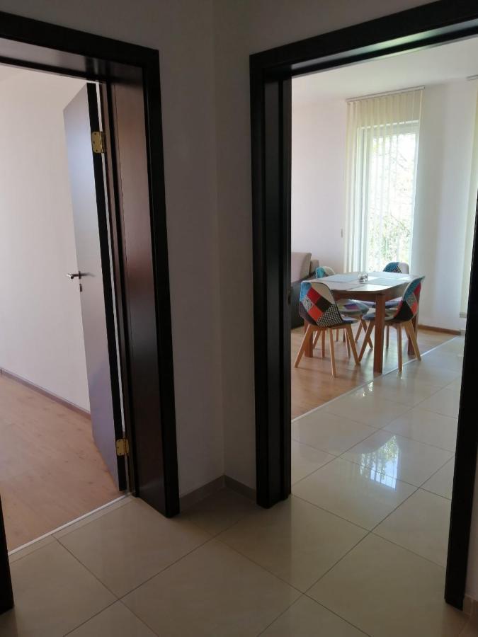 Apartamento Complex Karia IV Kavarna Exterior foto