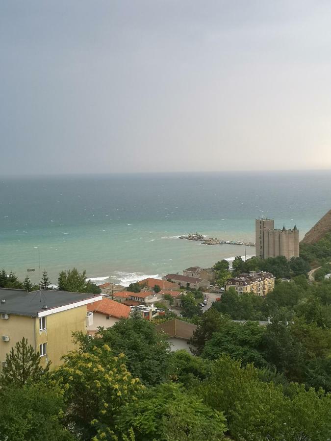 Apartamento Complex Karia IV Kavarna Exterior foto