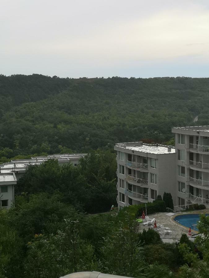 Apartamento Complex Karia IV Kavarna Exterior foto