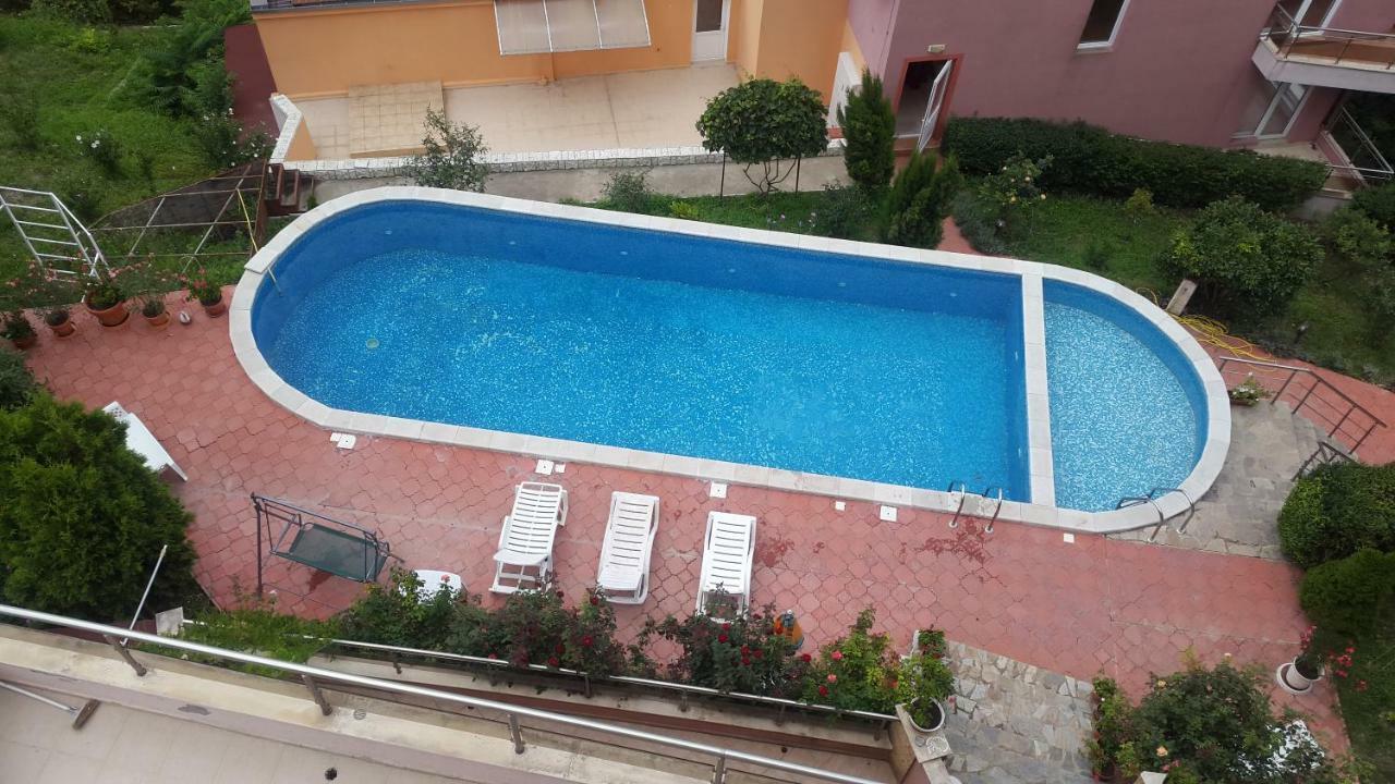 Apartamento Complex Karia IV Kavarna Exterior foto