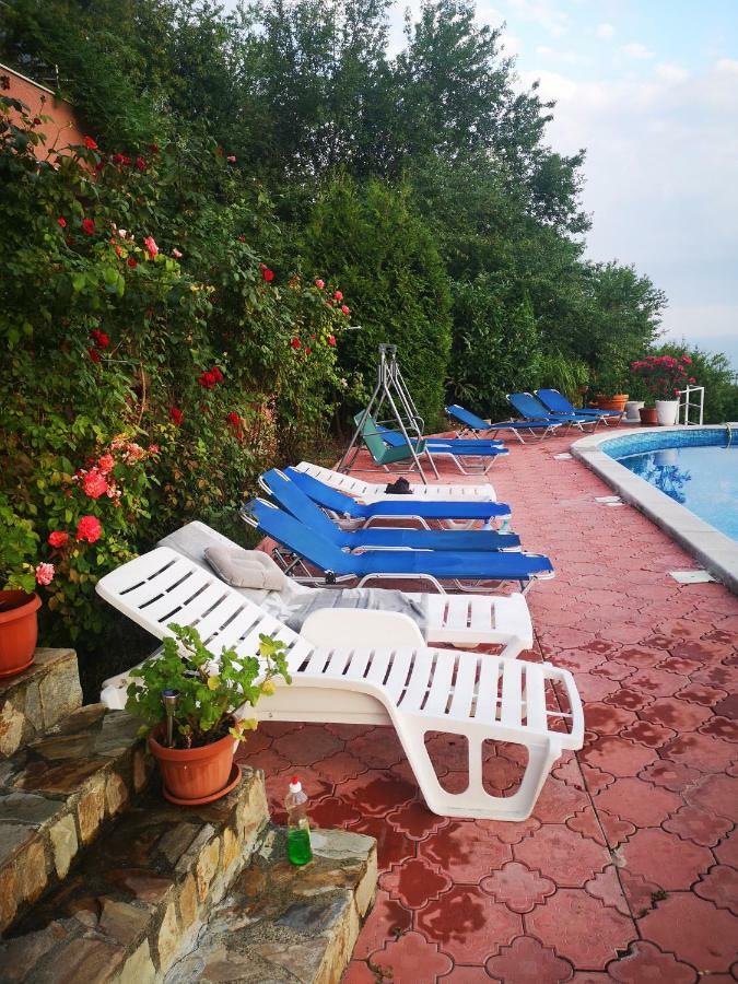 Apartamento Complex Karia IV Kavarna Exterior foto