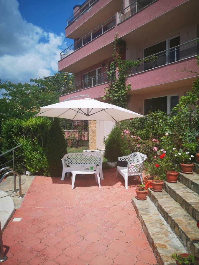 Apartamento Complex Karia IV Kavarna Exterior foto